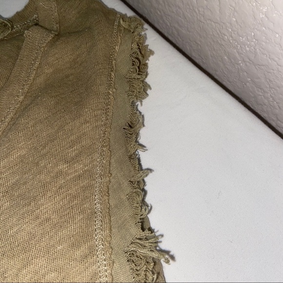 Free People green distressed tank top - Picture 5 of 7